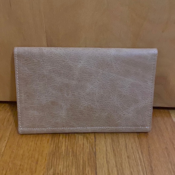 Hearth & Hand With Magnolia Leather Wallet Tan NWT - Picture 8 of 11